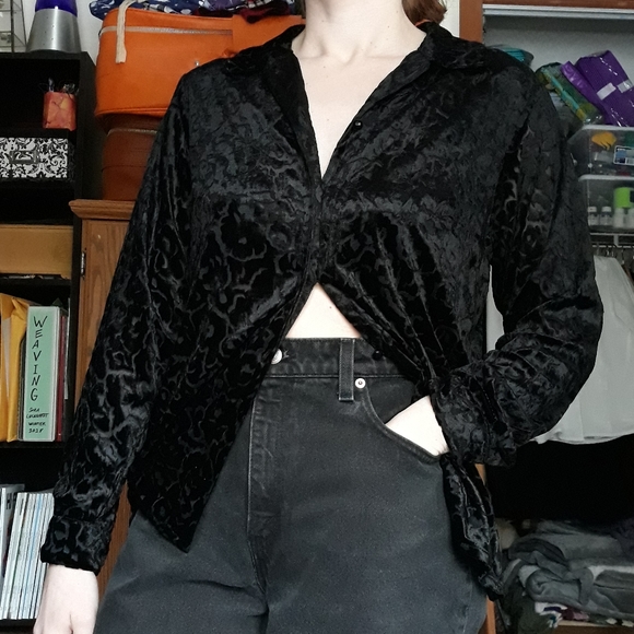 90s Laura Scott Black Velvet Burnout Button-Up Shirt Blouse Size SP Whimsigoth - Picture 2 of 8